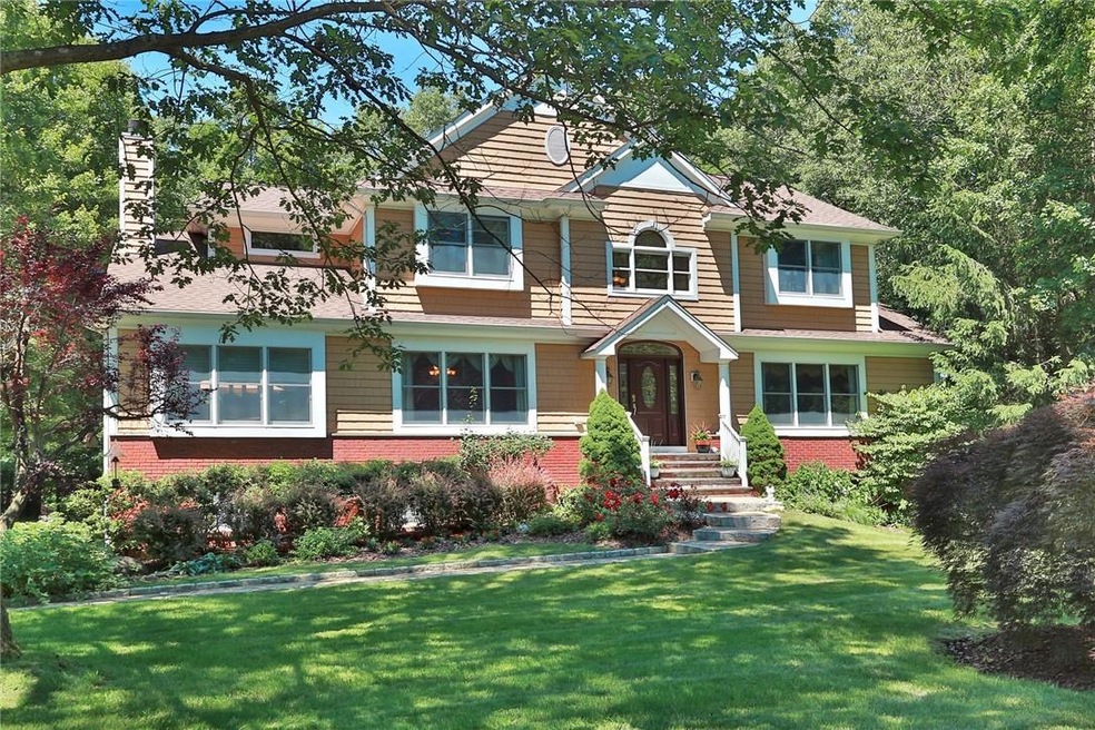 6 Evan Place, Armonk, NY 10504 - photo 1