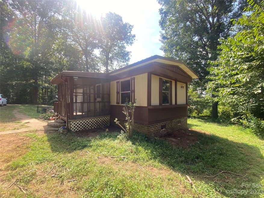 132 Fox Run Dr, Statesville, NC 28625 - photo 1