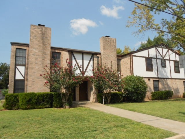 119 Frederick Rd, Fredericksburg, TX 78624 - photo 1