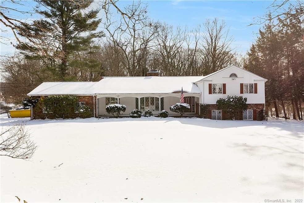 298 Chestnut Hill Rd, Stamford, CT 06903 - photo 1