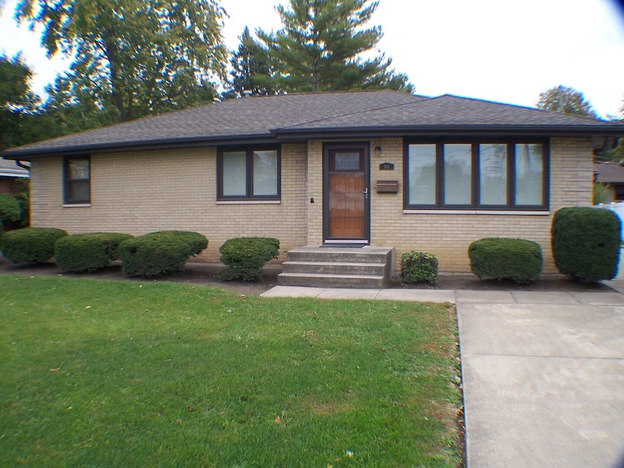 914 Catherine St, Joliet, IL 60435 - photo 1