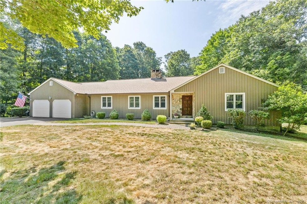 112 Lantern Park Ln N, Southbury, CT 06488 - photo 1