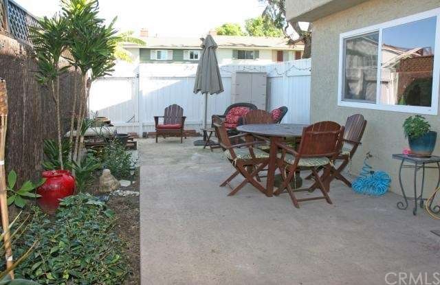 Extra Large Tranquil Patio with Gate Access to Greenbelt