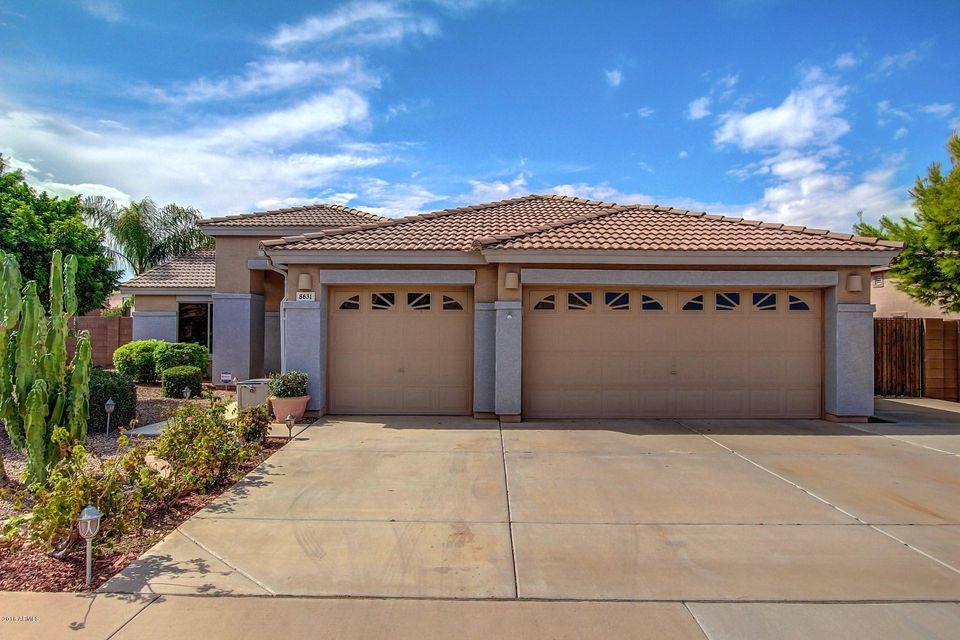 3 Car Garage