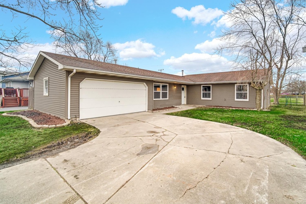 712 206th St, Dyer, IN 46311 - photo 1