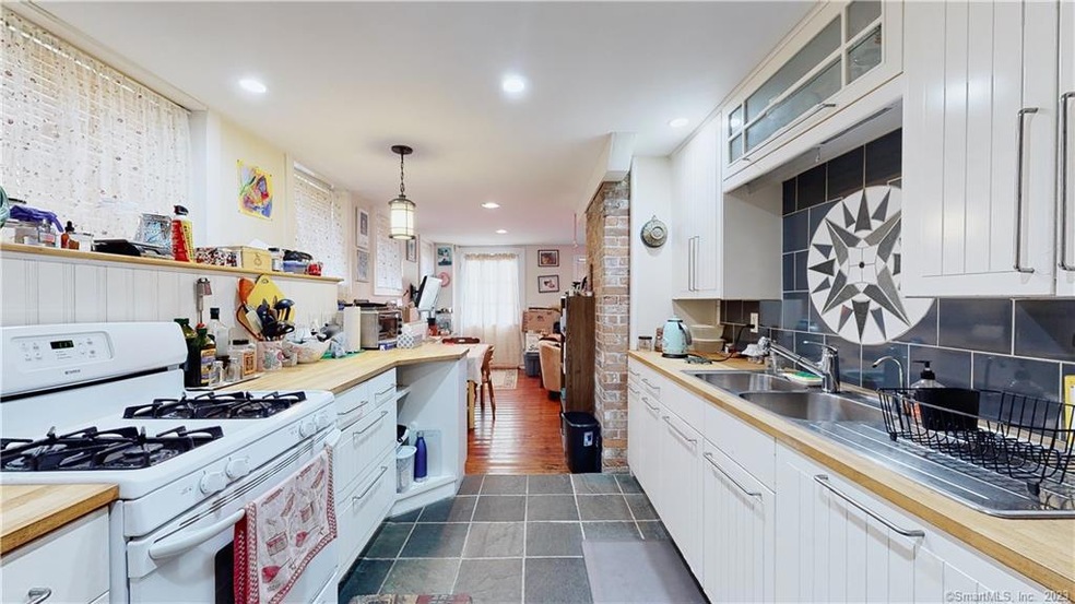 332 Front St unit 1, New Haven, CT 06513 - photo 1