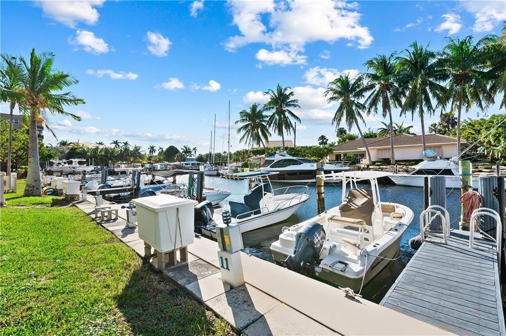 Dock slips available, must have boat to get on wai