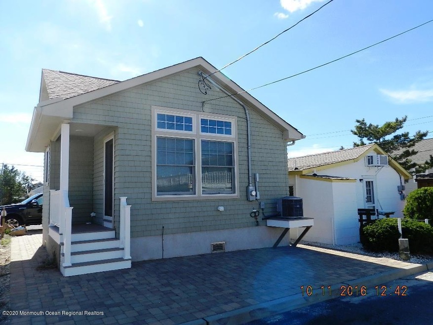 27 1st Ln unit 3, Seaside Park, NJ 08752 - photo 1