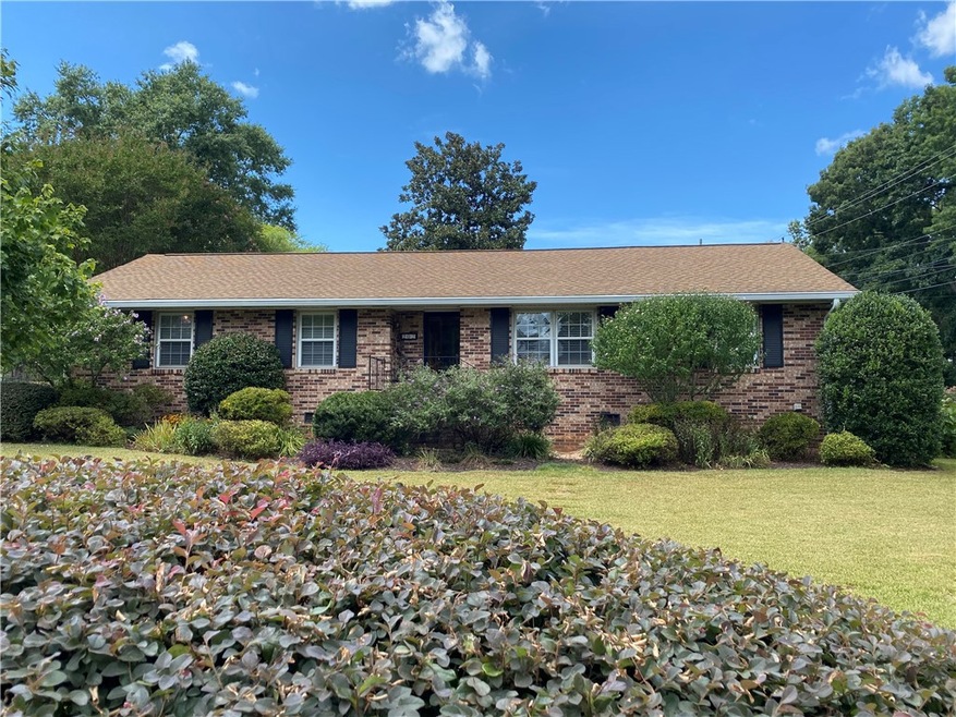 202 Magnolia Terrace, Pendleton, SC 29670 - photo 1