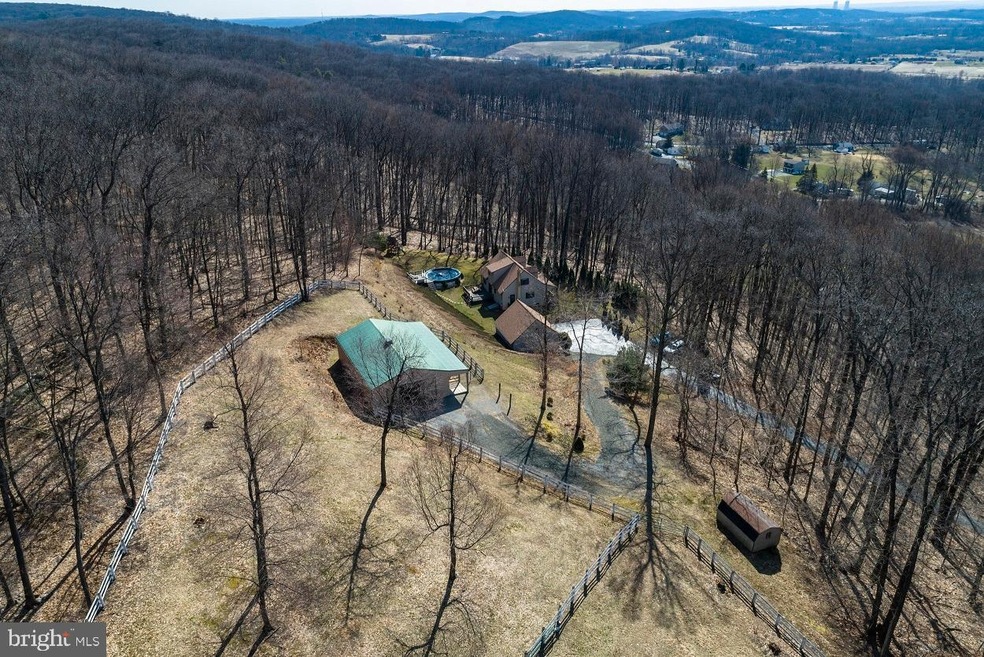 142 Vale Dr, Boyertown, PA 19512 - photo 1