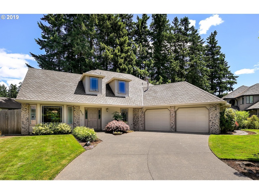 8310 SW Sexton Mountain Ct, Beaverton, OR 97008 - photo 1