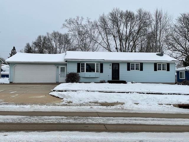 1405 E 29th St, Marshfield, WI 54449 - photo 1