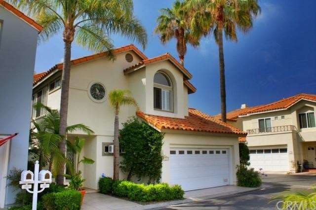 Prime corner location in Spinnaker Bay!