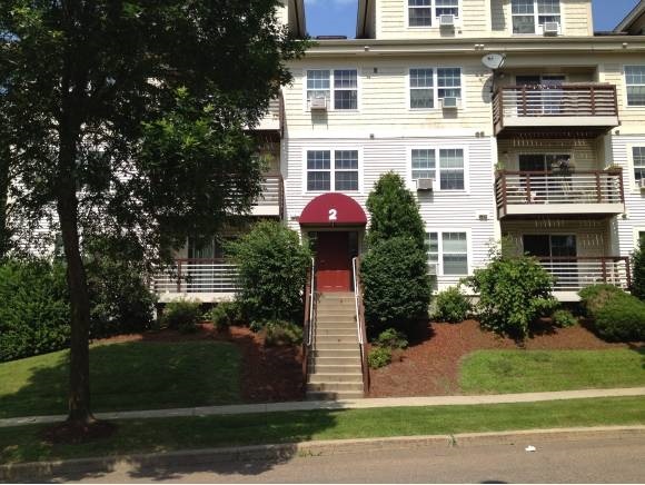 283 Hildred Dr, Burlington, VT 05401 - photo 1