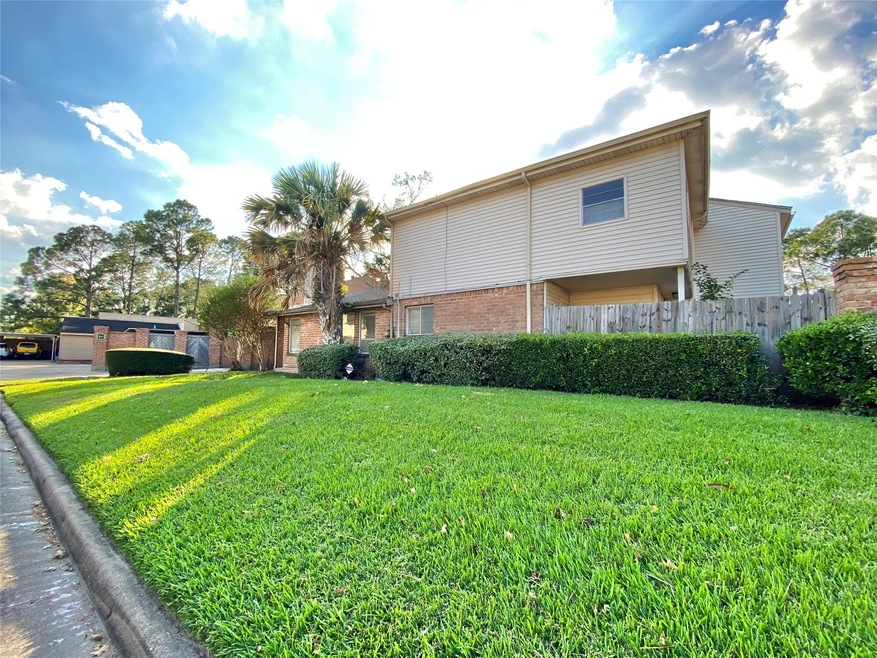 7803 Bateman Ln unit 7803, Houston, TX 77088 - photo 1