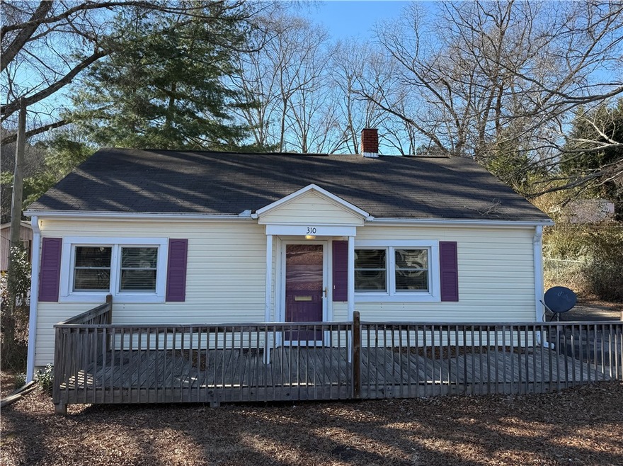 310 S Pine St, Walhalla, SC 29691 - photo 1