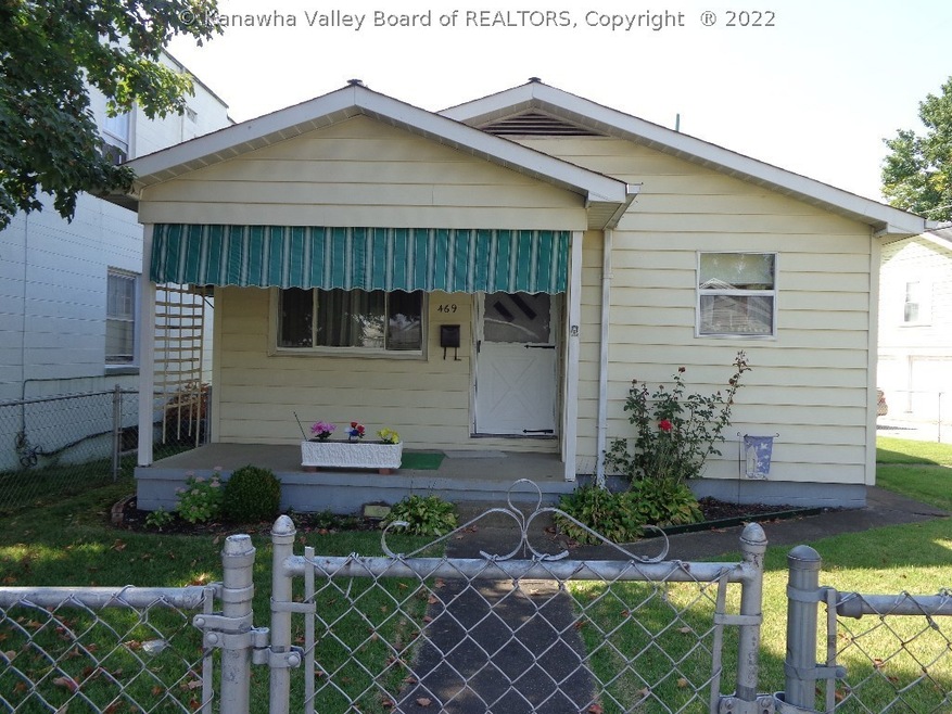 469 16th St, Dunbar, WV 25064 - photo 1