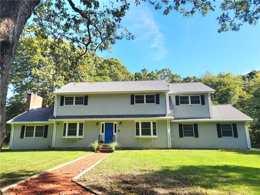 Classic colonial in East Passage Estates
