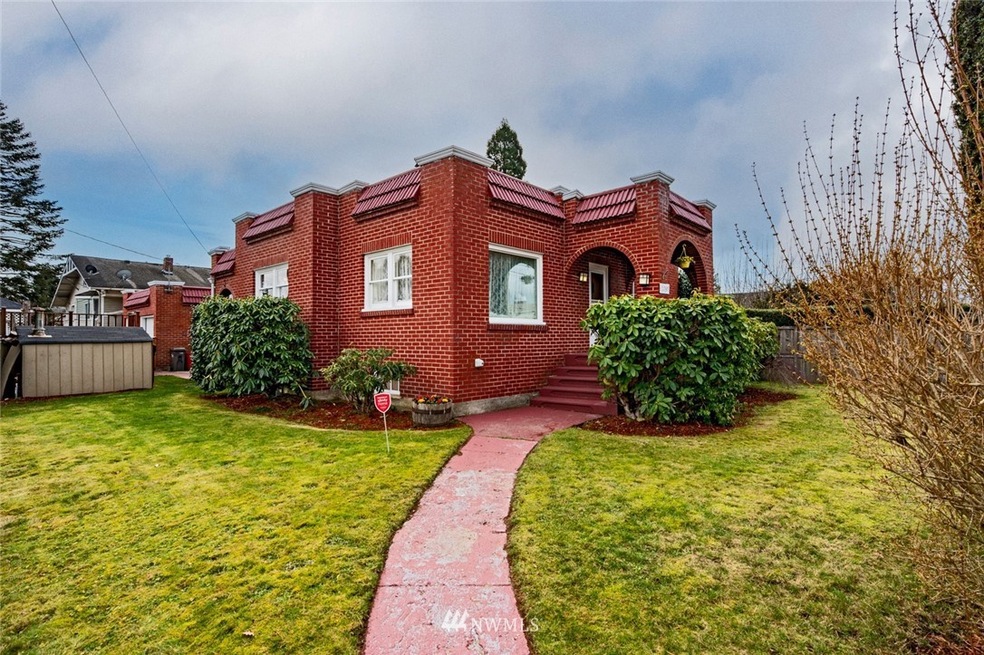 1757 Fell St, Enumclaw, WA 98022 - photo 1