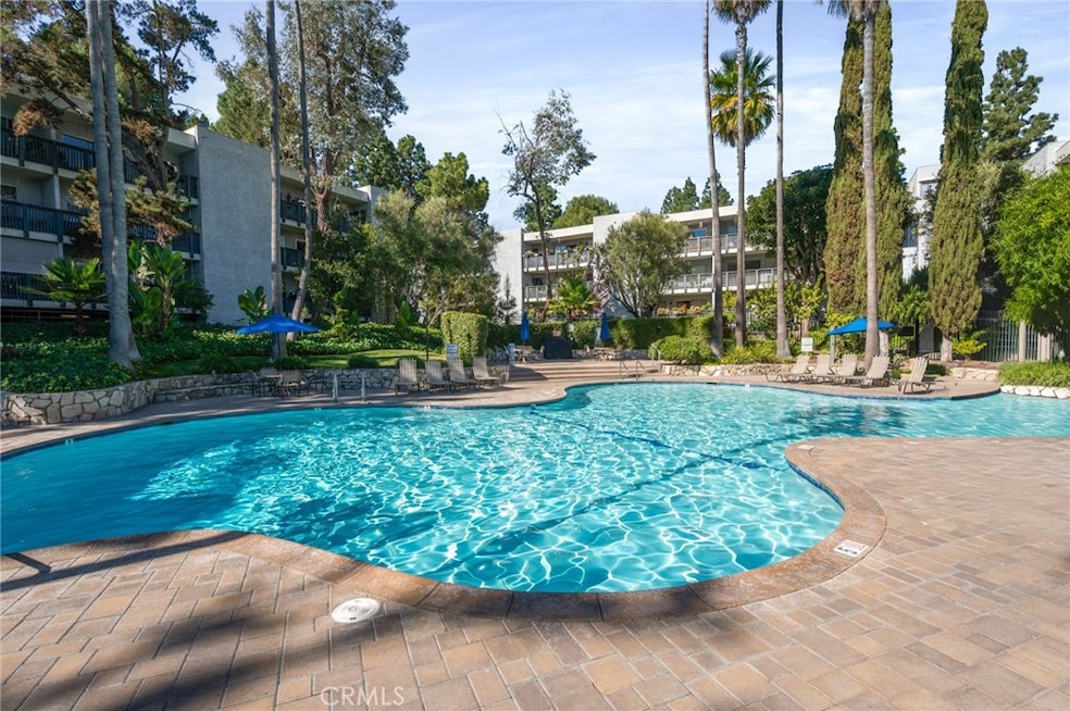 3604 W Estates Ln unit 117, Rolling Hills Estates, CA 90274 - photo 1