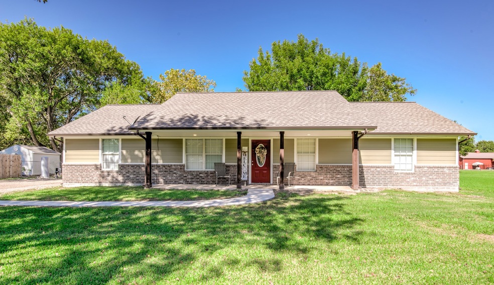 2870 County Road 180, Alvin, TX 77511 - photo 1