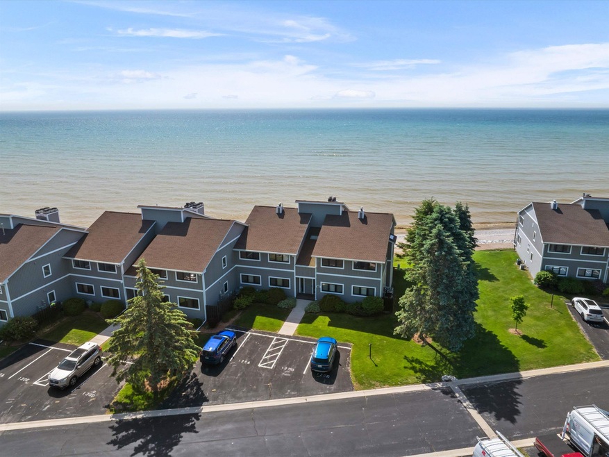 120 Summit Beach Dr unit D, Algoma, WI 54201 - photo 1