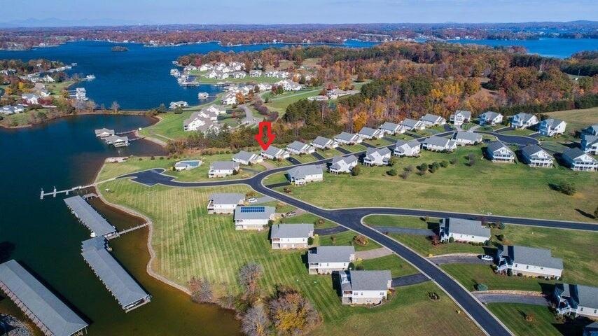 Welcome to 325 Lands End Circle