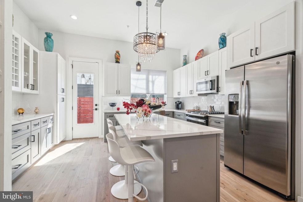 Sold $490,000