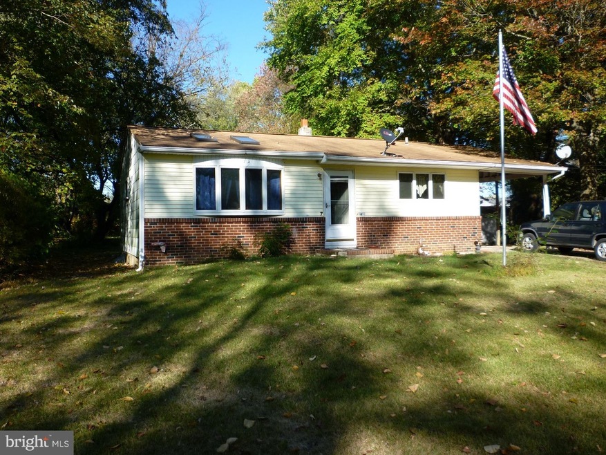 7 Juniper St, Mount Holly, NJ 08060 - photo 1