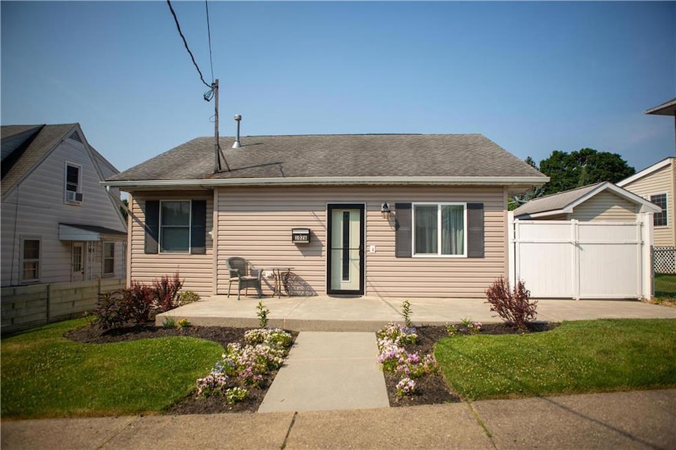 1026 Crawford St, Bethlehem, PA 18017 - photo 1