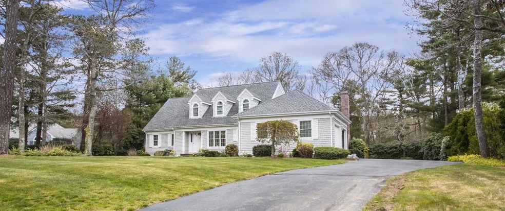 11 Valerie Cir, East Falmouth, MA 02536 - photo 1