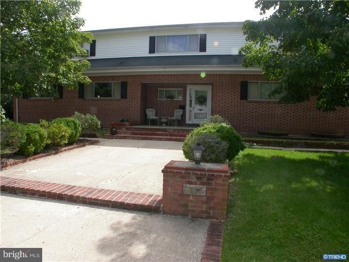 802 W 13th St, New Castle, DE 19720 - photo 1