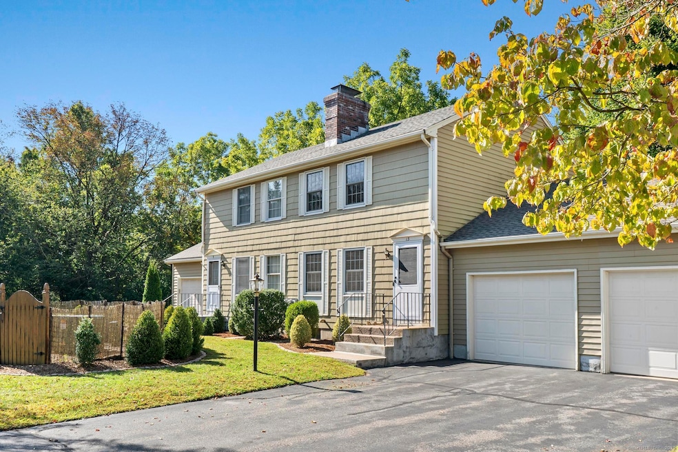 13 Early Dawn Cir, Windsor, CT 06095 - photo 1