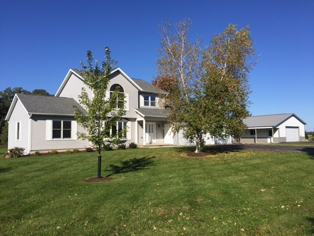 2135 Hawkinson Rd, Oregon, WI 53575 - photo 1