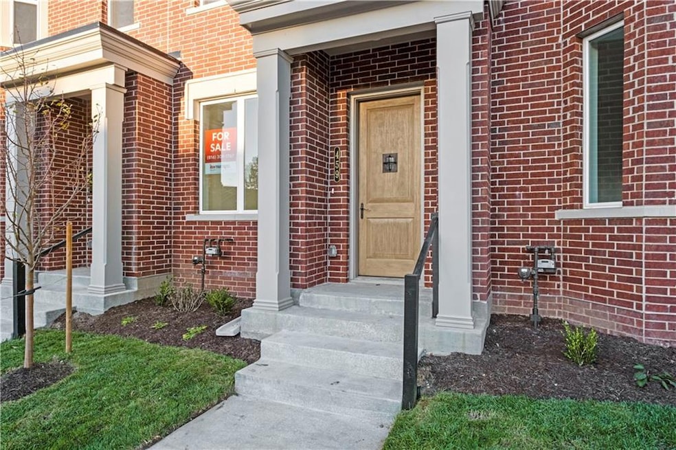 459 SW Longview Blvd, Lee's Summit, MO 64081 - photo 1