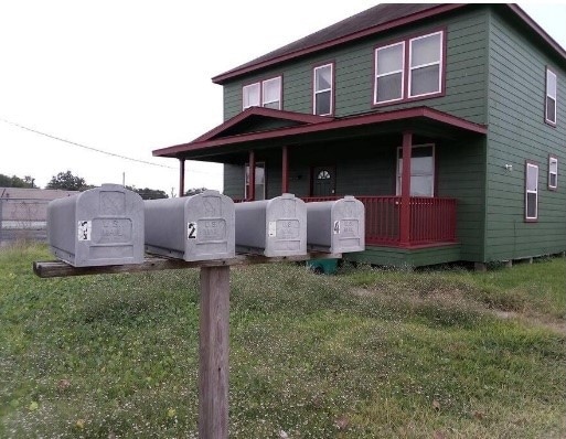 110 Carolyn St unit 4, La Marque, TX 77568 - photo 1