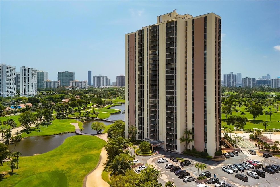 20379 W Country Club Dr unit 1533, Aventura, FL 33180 - photo 1