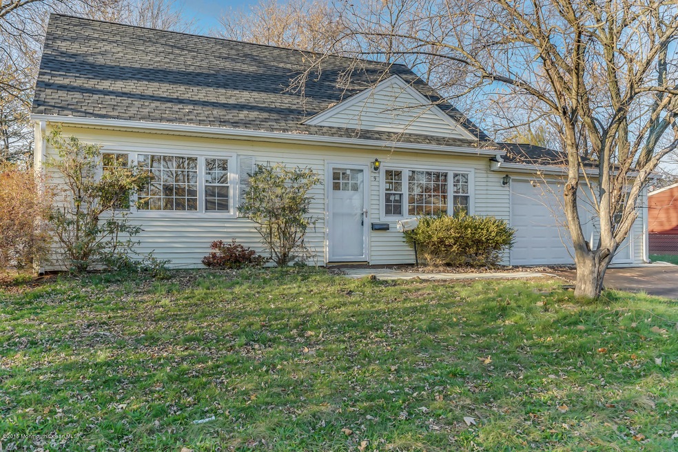 9 Franciscan Way Hazlet NJ-large-002-2-F