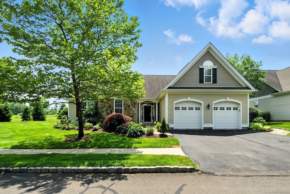 Welcome home to Gillette Ridge and this beautiful single family home at 3 Bay Hill