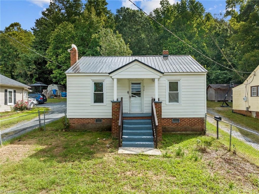 For Rent $1,295/month