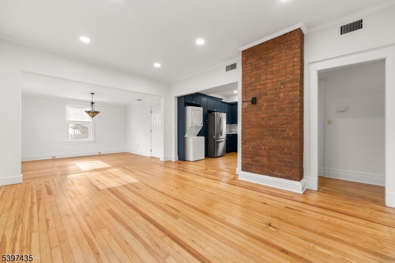 39 Walnut St unit 2, Montclair, NJ 07042 - photo 1