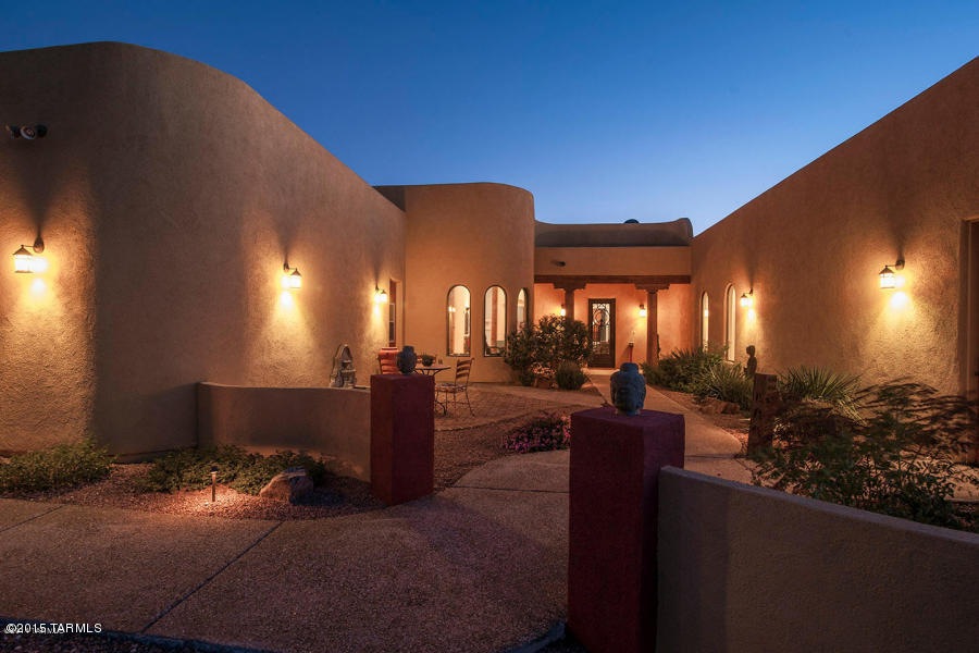 Welcome to 5630 W. Oasis Rd.