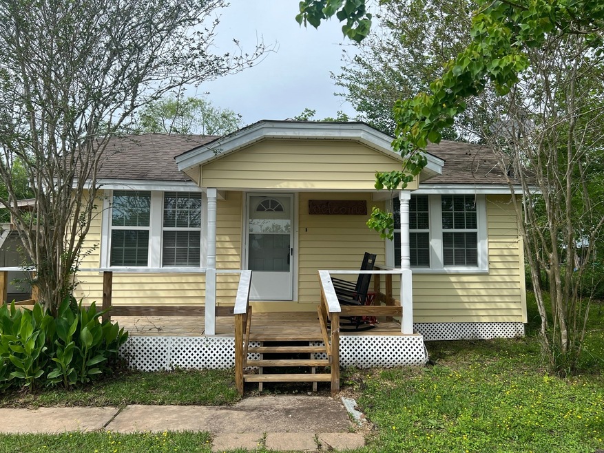 19016 Cammie Rd, Alvin, TX 77511 - photo 1