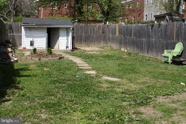 8402 12th Ave, Silver Spring, MD 20903 - photo 1