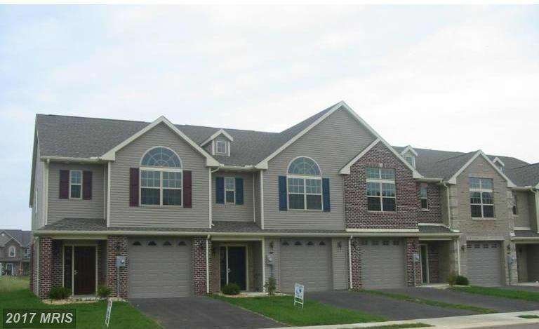 226 Merriweather Dr, Chambersburg, PA 17201 - photo 1