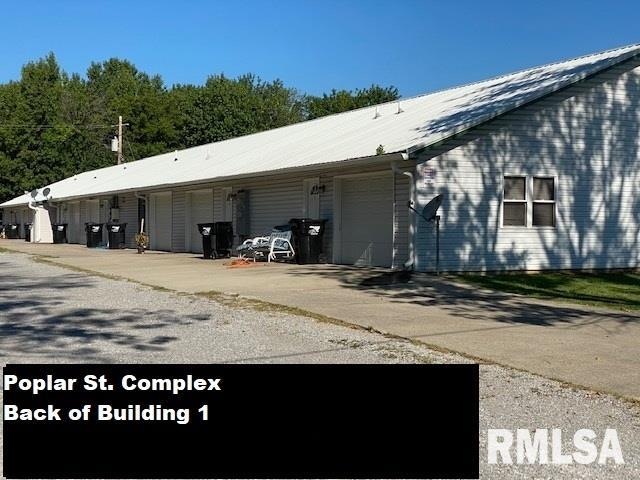 1011 W Poplar St, Harrisburg, IL 62946 - photo 1