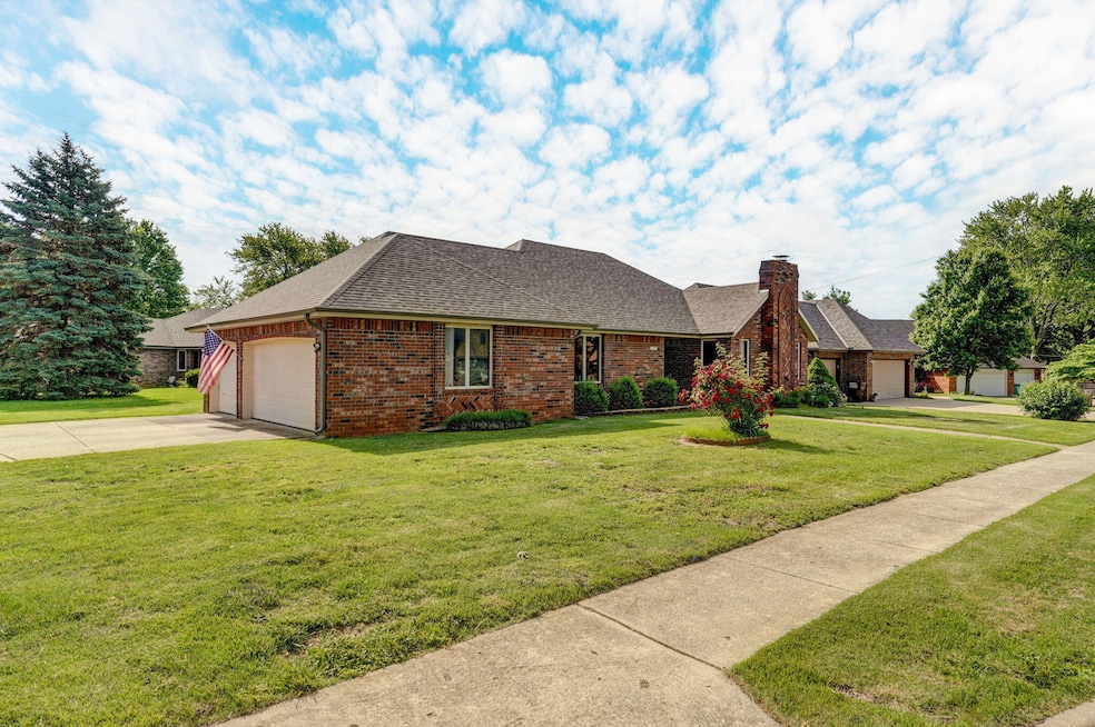 2484 S Suprema Ave-1
