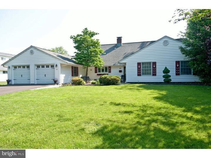 61 Spinythorn Rd, Levittown, PA 19056 - photo 1