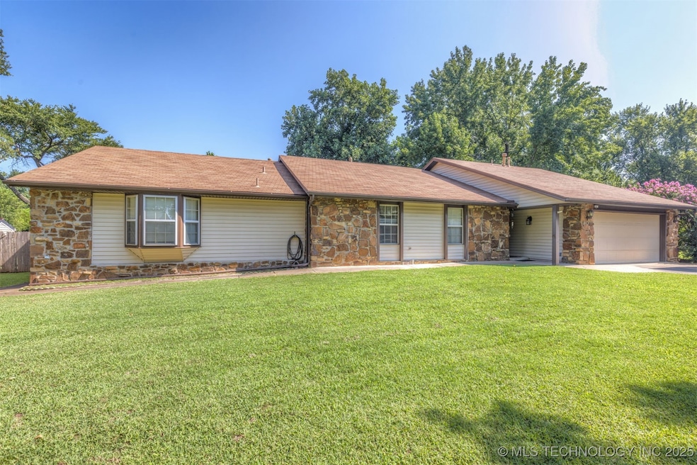 12811 E 133rd St S, Broken Arrow, OK 74011 - photo 1