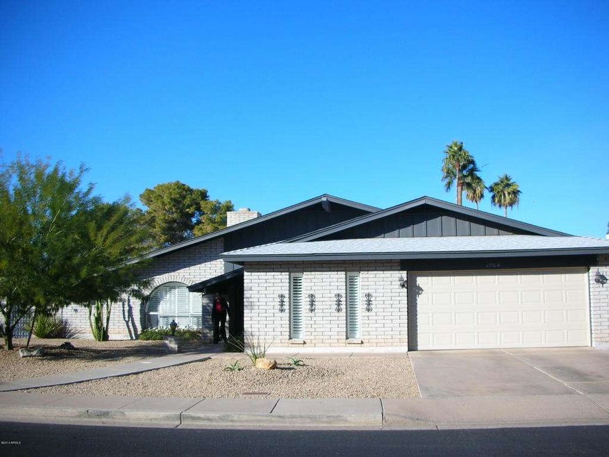 1704 W Kiowa Ave, Mesa, AZ 85202 - photo 1